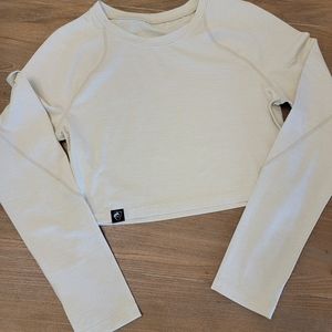 Never worn! ALPHALETE CROP TOP EARLIER STYLE